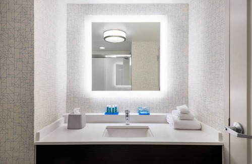 Florence Hotel | Holiday Inn Express & Suites Florence I-95 & I-20 Civic Ctr by IHG
