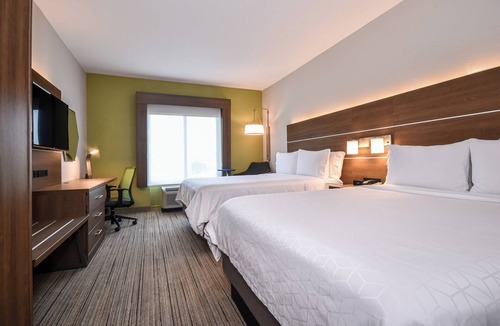 Matthews Hotel | Holiday Inn Express & Suites Charlotte Southeast - Matthews by IHG