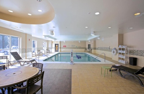 Gwinnett Place Hotel | Holiday Inn Express & Suites Atlanta NE- Duluth by IHG