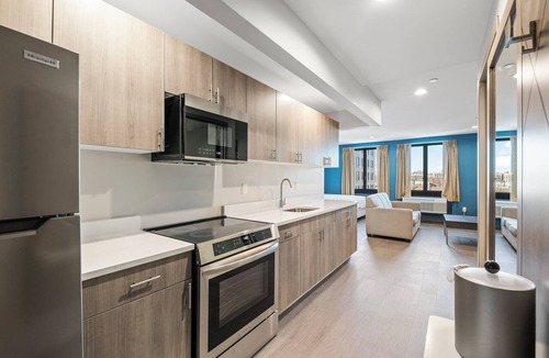 West Bronx Hotel | Holiday Inn Express & Suites Bronx - Zoo Area by IHG