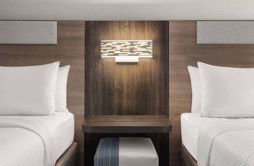 Buford Hotel | Holiday Inn Express & Suites Buford NE - Lake Lanier by IHG