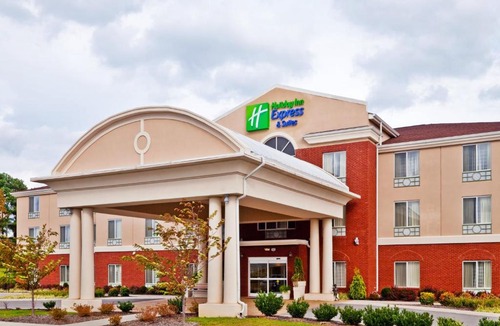 Dickson Hotel | Holiday Inn Express & Suites Dickson by IHG
