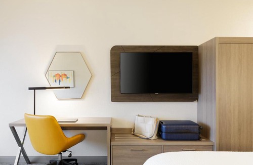 Morrow Hotel | Holiday Inn Express & Suites Morrow – Atlanta South by IHG
