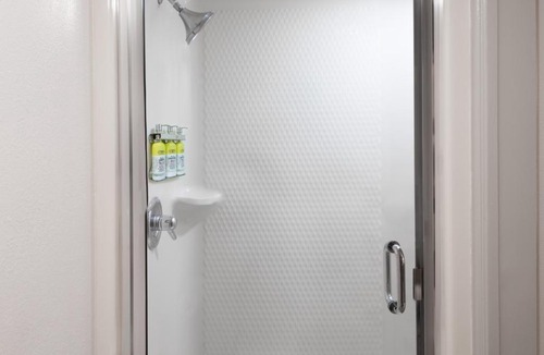 Florida Center Hotel | Holiday Inn Express & Suites - Nearest Universal Orlando by IHG