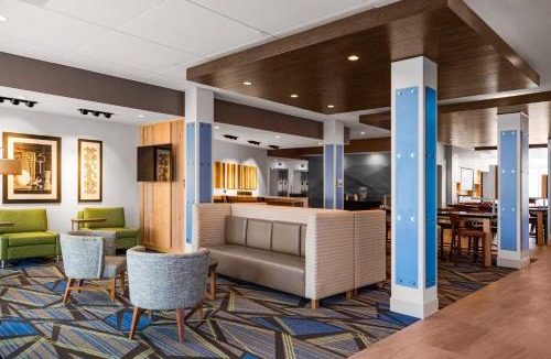 Sanford Hotel | Holiday Inn Express & Suites Sanford - Lake Mary by IHG