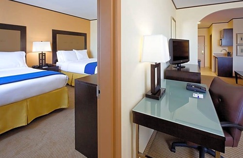 Absecon Hotel | Holiday Inn Express & Suites Absecon-Atlantic City, an IHG Hotel
