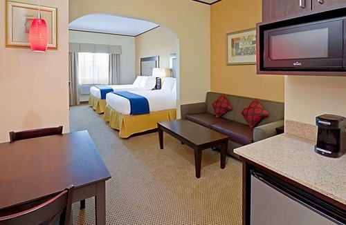 Absecon Hotel | Holiday Inn Express & Suites Absecon-Atlantic City, an IHG Hotel