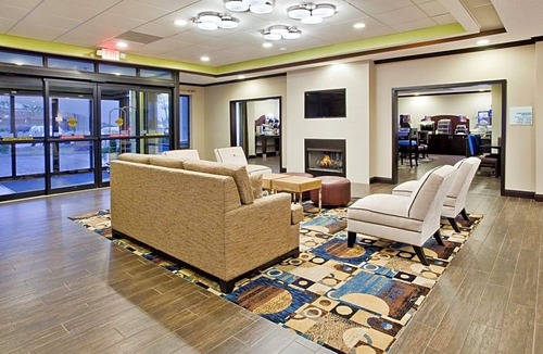Buford Hotel | Holiday Inn Express & Suites Buford NE - Lake Lanier Area, an IHG Hotel