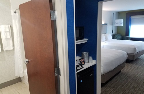Milledgeville Hotel | Holiday Inn Express & Suites Milledgeville by IHG