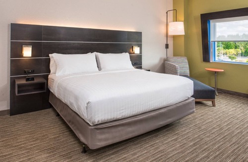 Wesley Chapel Hotel | Holiday Inn Express & Suites Tampa North - Wesley Chapel by IHG