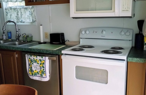 Franklin House | "Holland Hills" offers a clean, quiet, comfortable stay. Paved access. Nice area