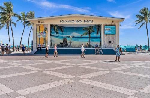 Royal Poinciana House | Hollywood 1br Retreat - Close To Beach & Casino