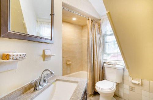 East Orange House | Hollywood