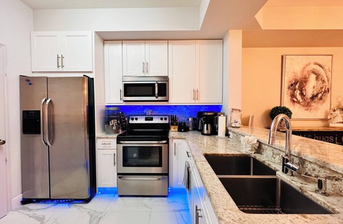 McGregor Condo | "Home away like home"-luxury, relaxing tropical escape to a sunshine state