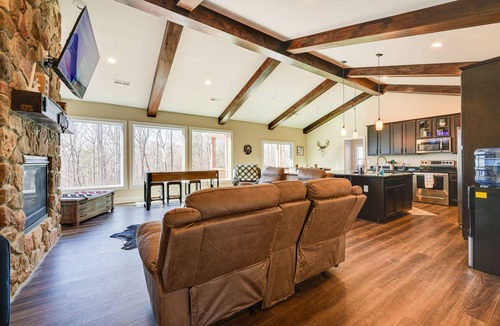 Roaring River House | Home Gym & Fireplace: Roaring River Retreat