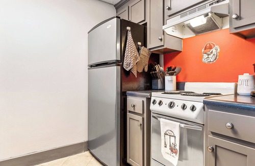 Athens Condo | Home is Where the Arch is Across From Uga!