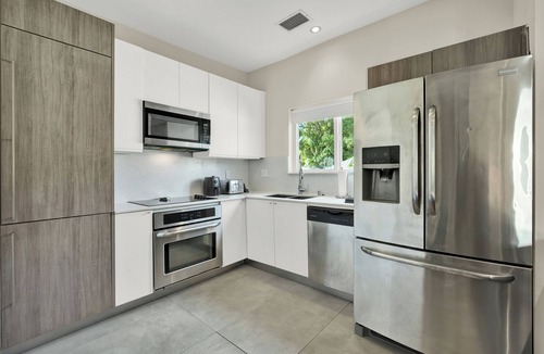 The Roads House | Home LifeStyle MiaminDowntown and Miami Beach