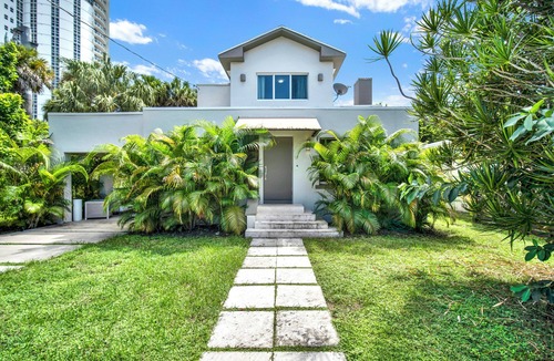 The Roads House | Home LifeStyle MiaminDowntown and Miami Beach
