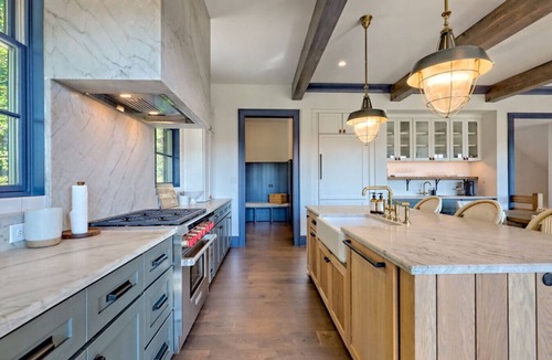 Clarkesville House | Home on hillside with lake + mountain views