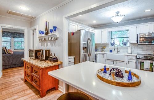 Putnam Hall House | Home on Lake Hutchinson with Dock!