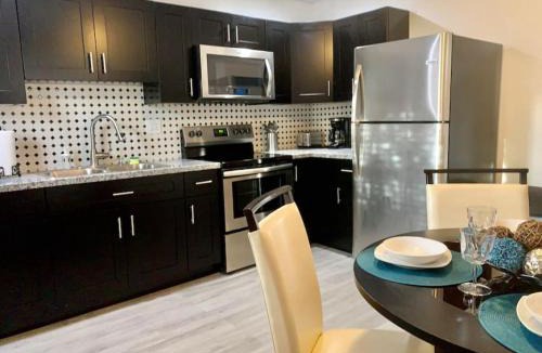 Olympia Heights House | Home Sweet Home Near Malls and Airport and Hwy