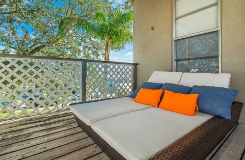 Sebring Apartment | Home Town Takeover Downtown Stay!- Views of the Postcard Mural