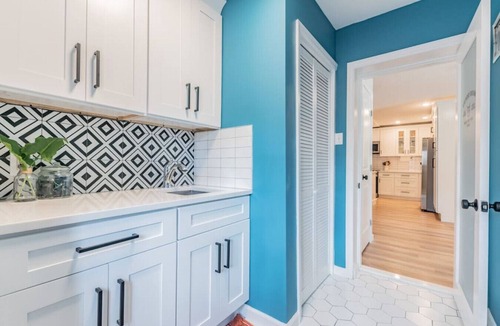Largo House | Home w/heated pool 10 mins to Clearwater Beach!