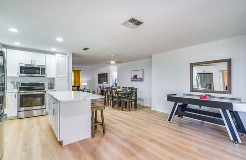 Spring Hill House | Home w/Screened Porch, Near Weeki Wachee Springs!