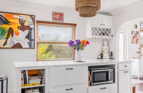 Gulfport House | HOME WITH ALL YOU NEED between thriving St Peterburg downtown & St Pete Beach