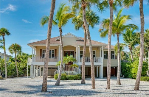 Golden Beach House | Homes-240 Wheeler Rd