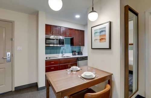 Mount Pleasant Hotel | Homewood Suites by Hilton Charleston - Mt Pleasant