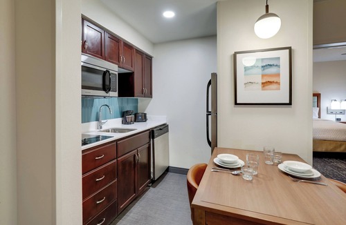 Mount Pleasant Hotel | Homewood Suites by Hilton Charleston - Mt Pleasant