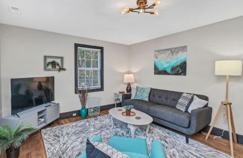 Earlewood House | Homey 2BR in Earlewood