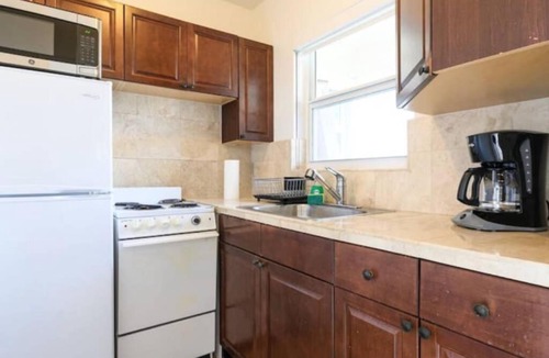 Downtown Hollywood Apartment | Homey Sunset Hollywood Home Apt5