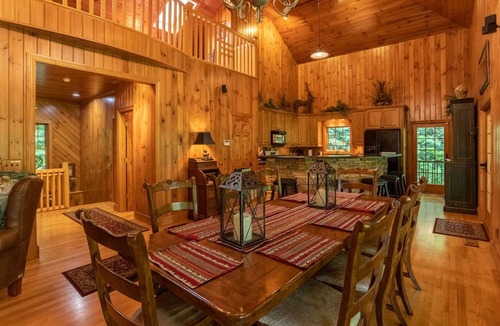 Foscoe Cabin | Honey Bear Haven In Gated Community, Pool Table, Close to Boone!