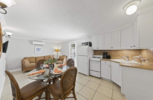 Siesta Key Village House | Honeysuckle | Pet Friendly Home Located in Siesta Key Village w/Heated Pool, Walk to Beach!