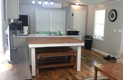 Cleveland House | Hoot Nanny's Cottage on Mossy Creek