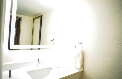 Norcross Hotel | Horizon Inn Norcross
