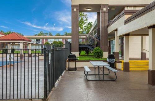 Anderson Hotel | Horizon Inn & Suites