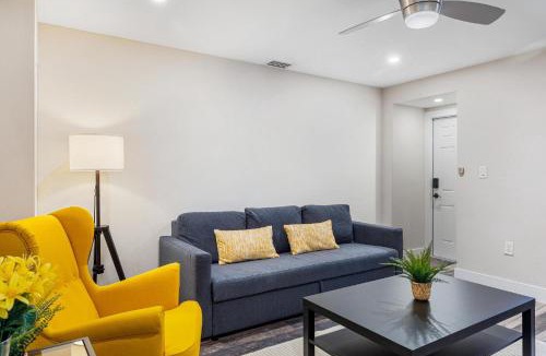 Ludlam Apartment | Horizon - Mins to Las Olas & Beach