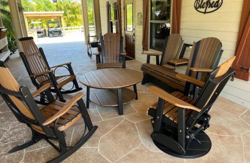 Buckingham House | Horse Ranch Adventures - Paradise Ranch Bunkhouse