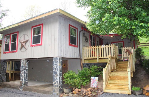 Clyde House | Horse Shoe Cottage