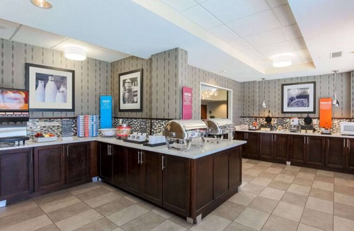 Ellendale Hotel | Hot Pick! 2 Double Bed w/Breakfast, Pool&Gym