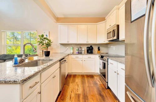 Chattanooga House | Hot Tub! City Side Comfort in Missionary Ridge