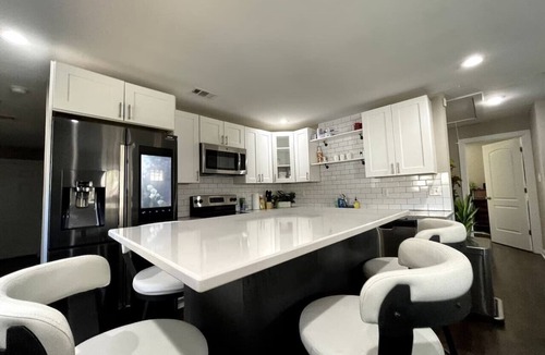 Atlanta House | Hot Tub, Fire Pit & Yard | 15 Min to Downtown