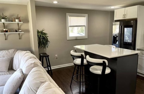 Atlanta House | Hot Tub, Fire Pit & Yard | 15 Min to Downtown
