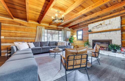 Canton House | Hot Tub, Game Room & Fire Pit: Canton Log Cabin