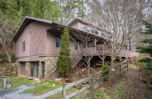 Fairview House | Hot tub, Game room, Rustic elegance, Fresh eggs, Private, 10 miles to AVL.
