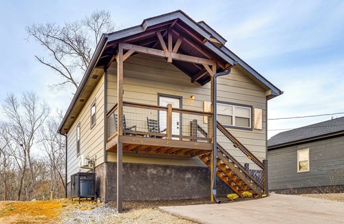 Sevierville Cabin | Hot Tub, Games & Pool: Sevierville Family Retreat