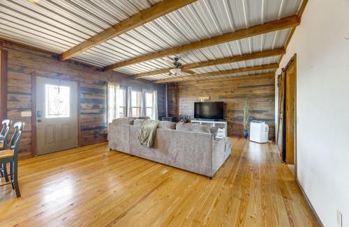 Altoona House | Hot Tub + Grill: Rustic Altoona Cabin w/Views